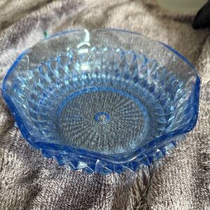 Vintage Indiana Glass Diamond Point blue bowl